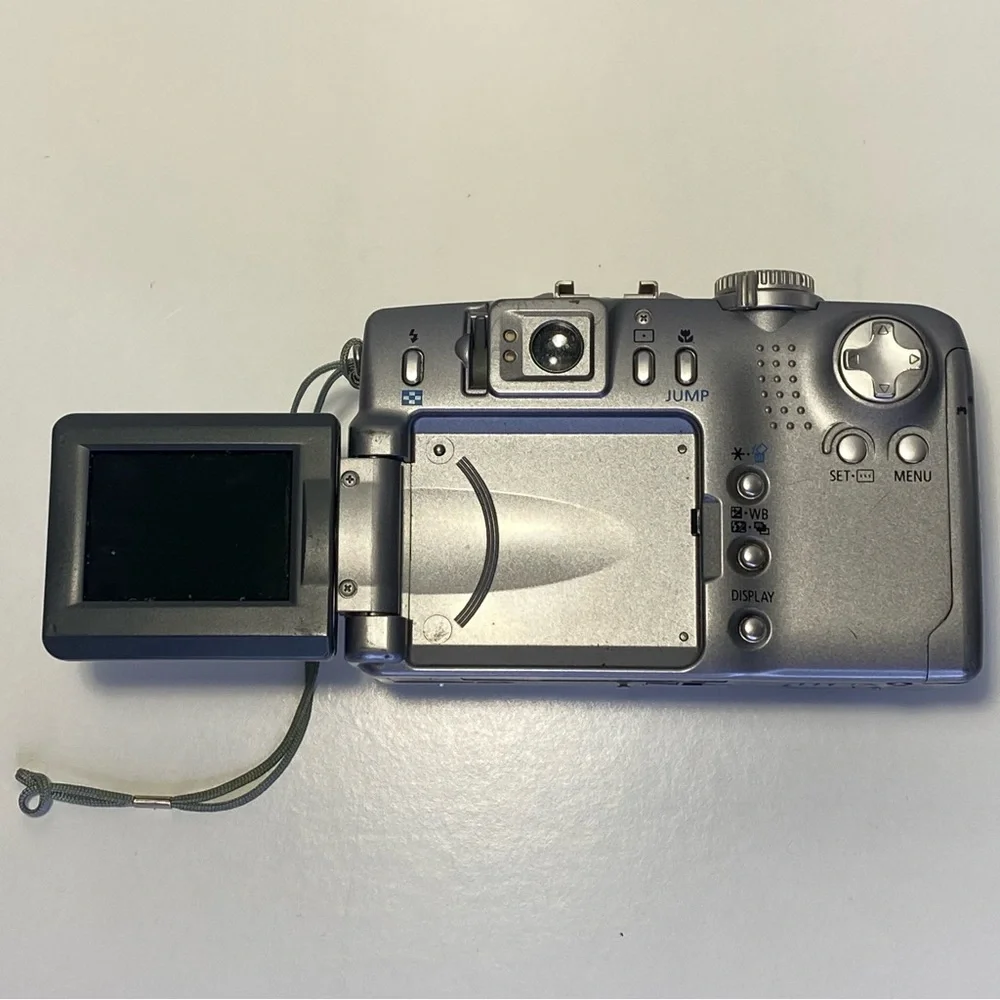 Canon Powershot G2 Digital Camera, Battery Not Included